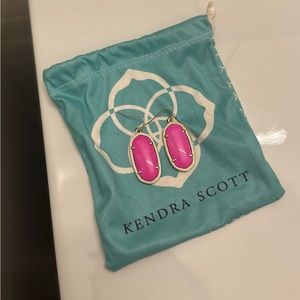 Kendra Scott Elle Drop Earrings in Neon Pink Magnesite